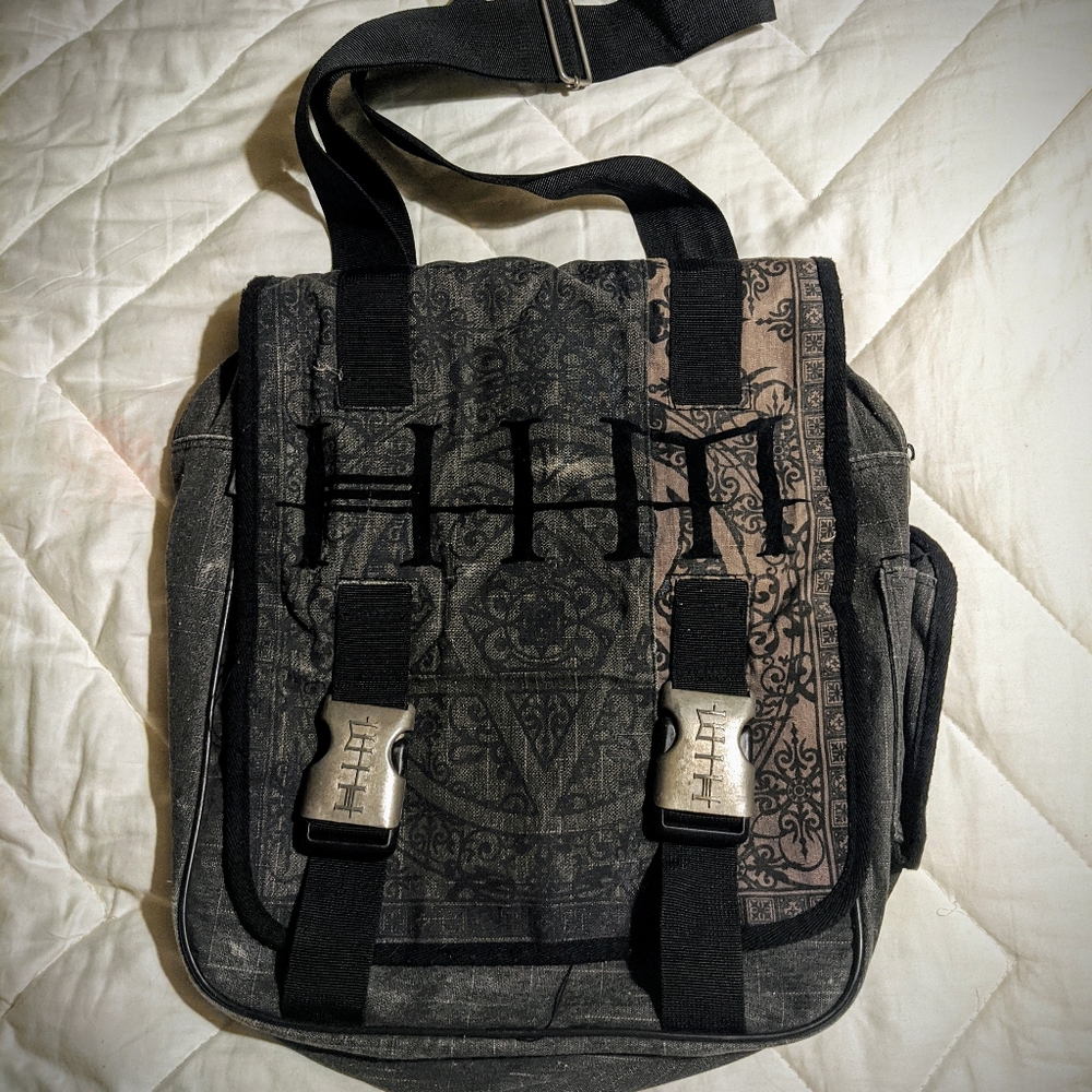 HIM Messenger Bag